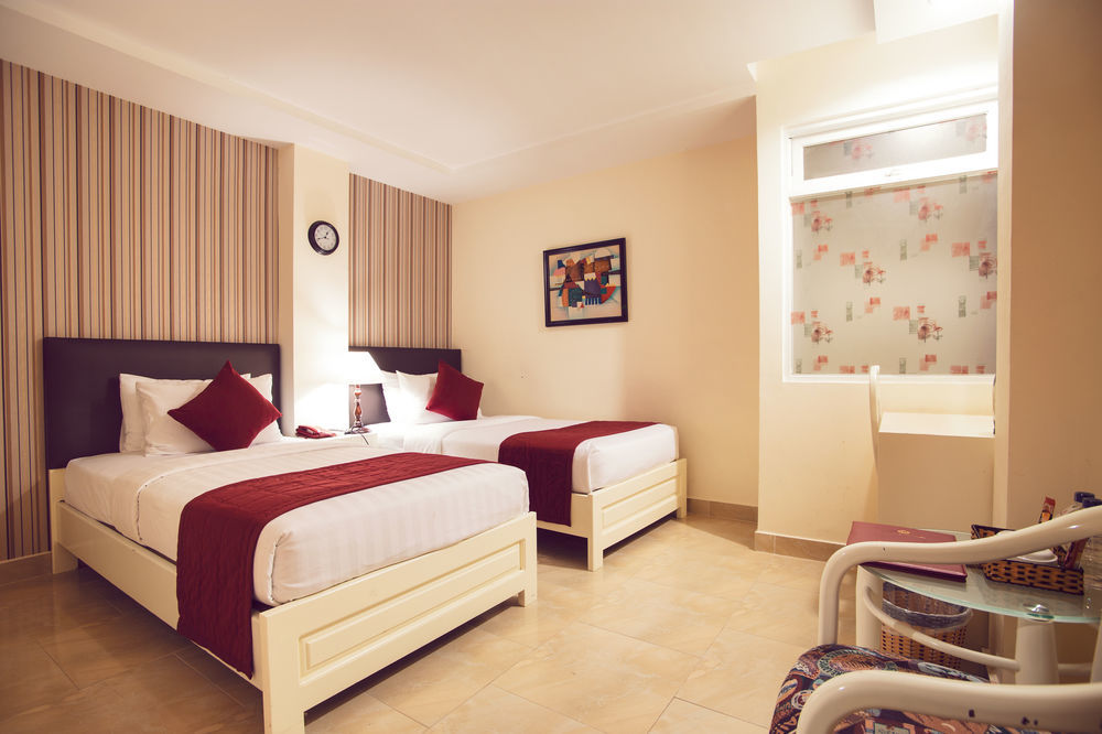 Asian Ruby Center Point Hotel & Spa Ho-Chi-Minh-Stadt Exterior foto